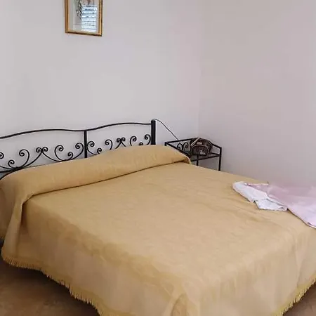 Sant' Anna Orti Farm stay *